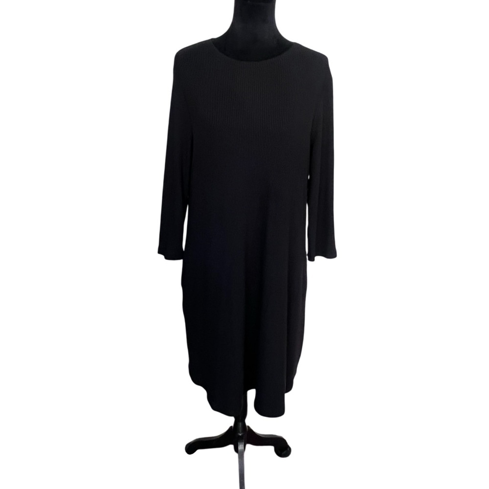 Black Dress pockets thicker material